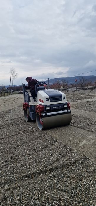 Închiriez utilaje cilindru compactor