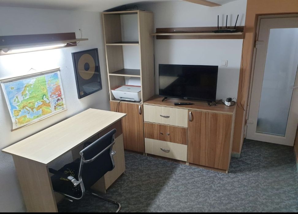 Proprietar, vand apartament 2 camere demisol