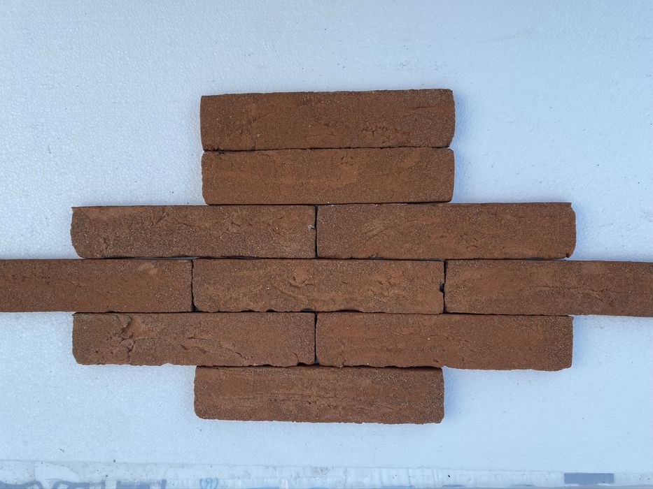 Caramida Aparenta feliata