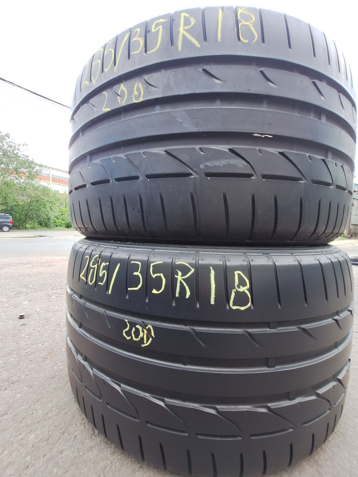 2 anvelope vara 285/35r18 Bridgestone runflat rft Montaj Gratuit