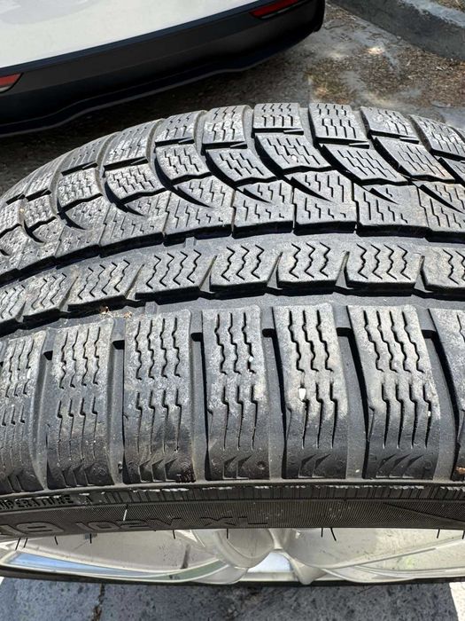 245/45/19 Гуми и джанти,тесла,tesla с датчици