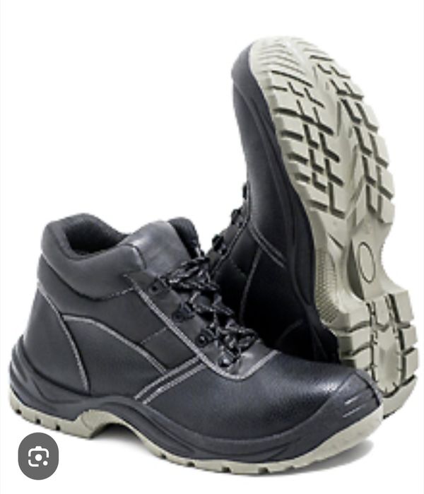 Спец одежда обувь 40 41 42 р каждая 5000