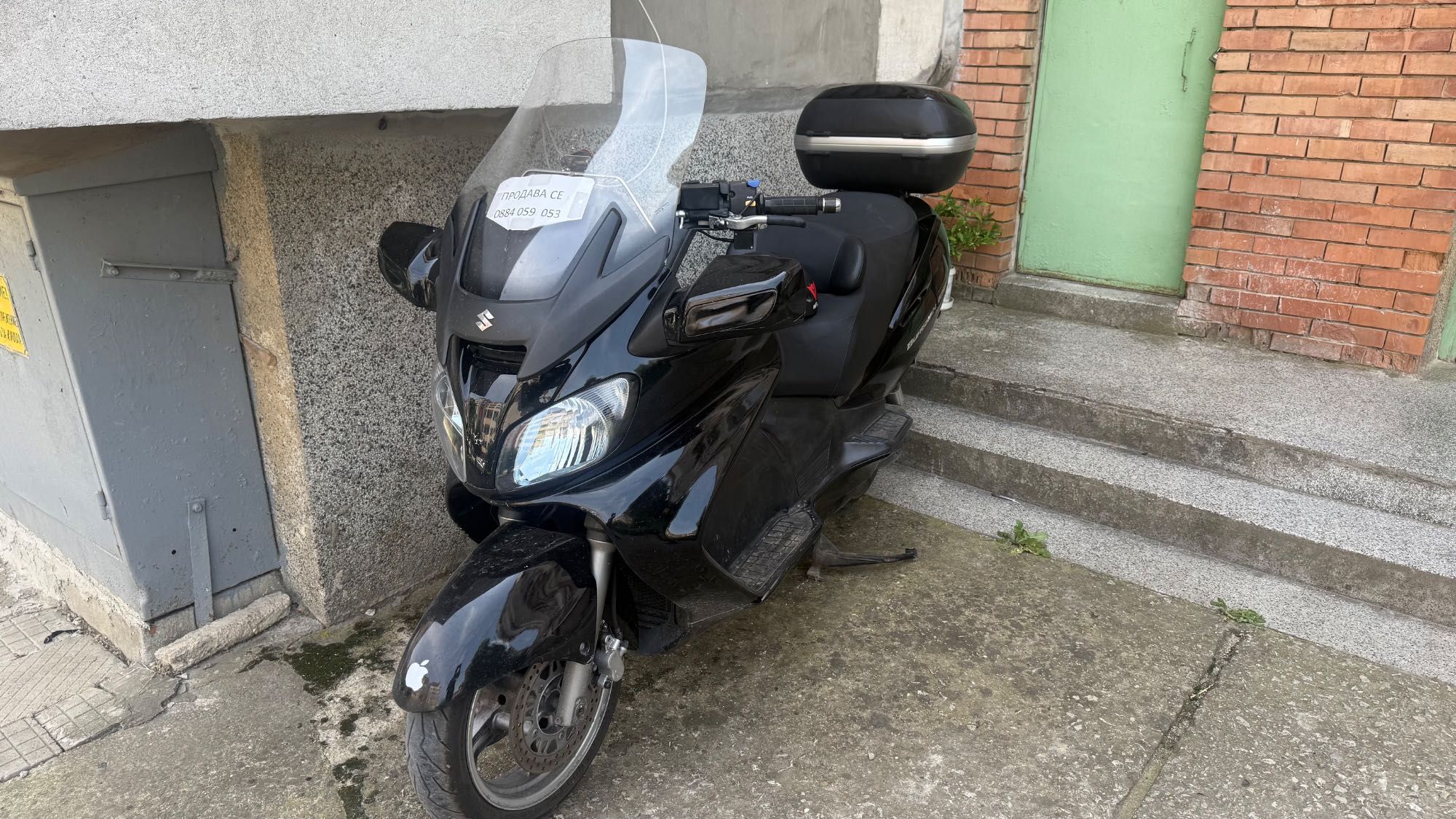 Suzuki Burgman 650