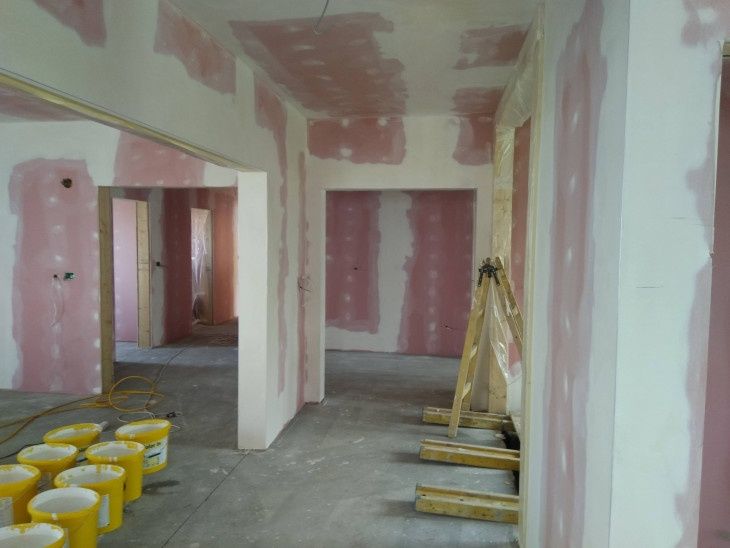 Zugrăvesc interior/exterior