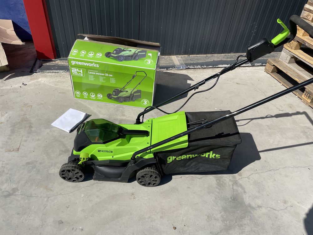 Greenworks GD24LM33 masina tuns gazon 24v