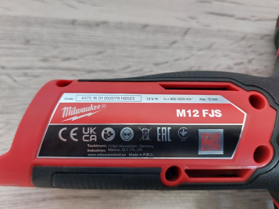 Fierastrau pendular milwaukee M12 FJS, Nou