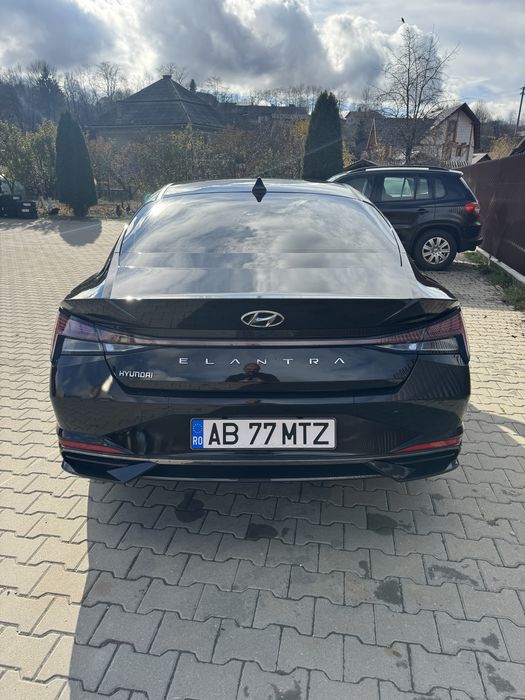 Hyundai elantra exclusive highway