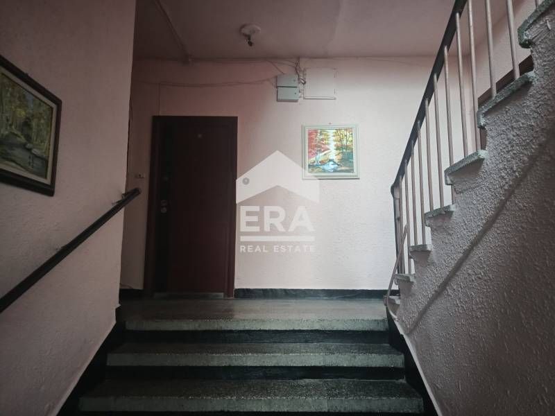 Продава се Двустаен апартамент в Варна, Погреби - 59 кв.м за 1456 €/кв.м - Снимка #8