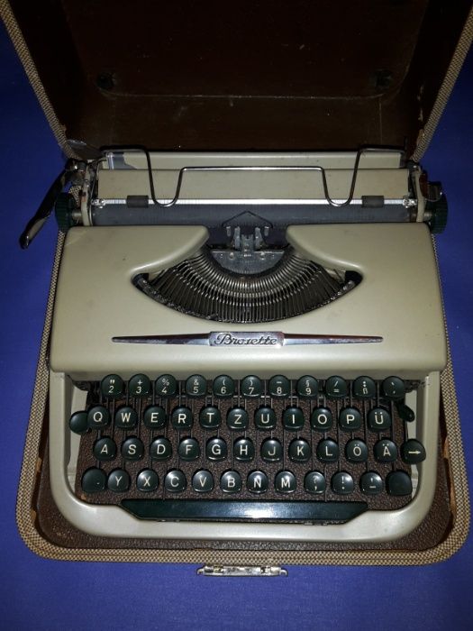 masina de scris Brosette