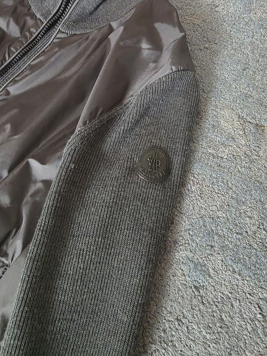 Vând cardigan Moncler 100% original
