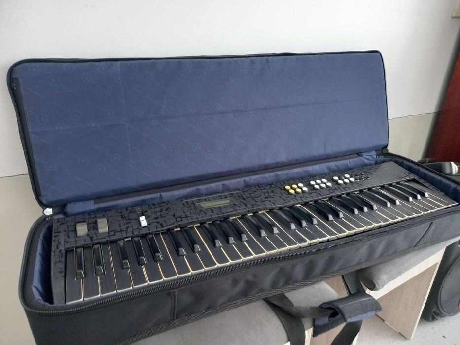 Korg X5 sotladi Srochnii