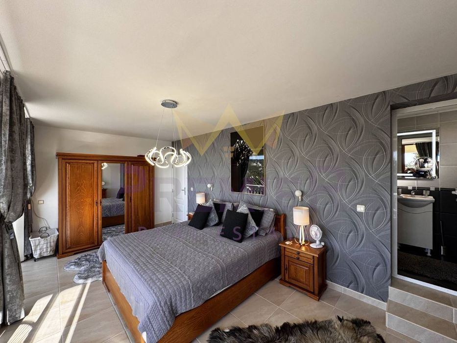 Продава се Къща в Балчик - 239 кв.м за 1256 €/кв.м - Снимка #4