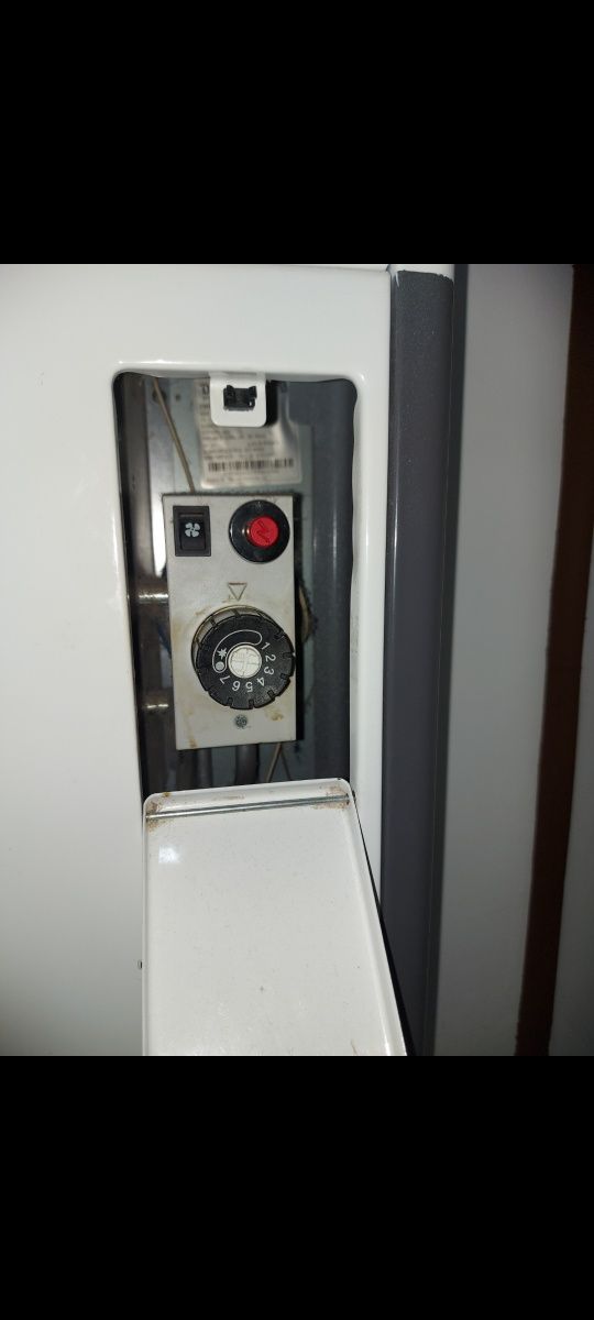 Convector gaz cu evacuare prin perete