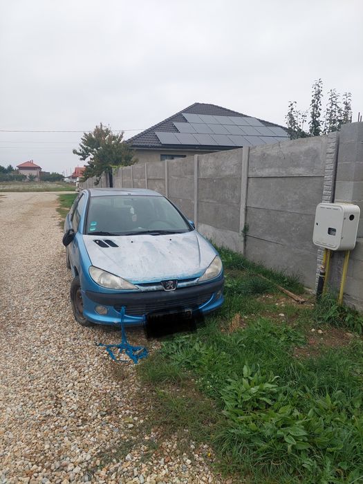 Vând mașină pentru rabla