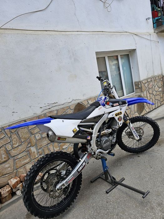 Продават се два мотора в перфектно състояние