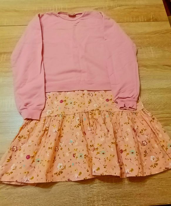 Момичешка рокля.