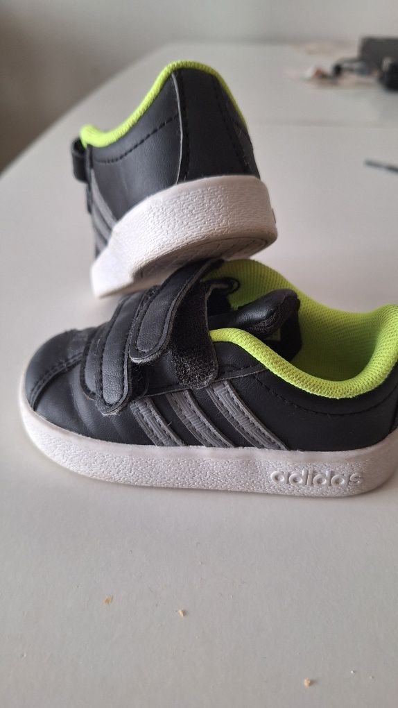 Два чифта детски маратонки Adidas