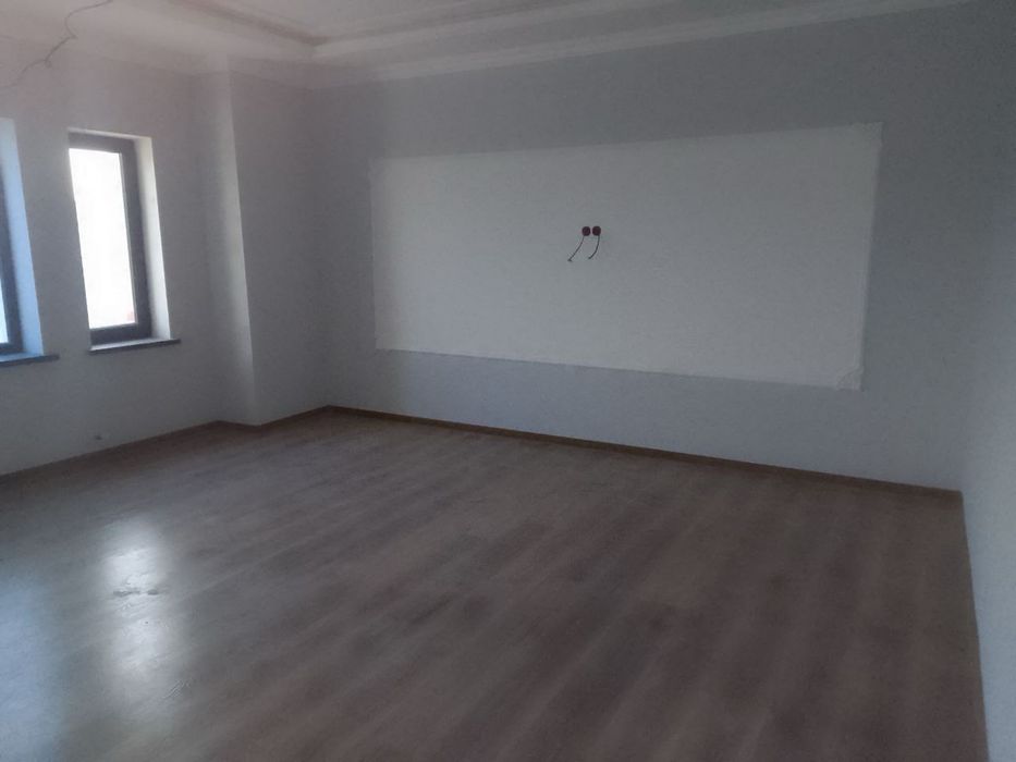 Срочно продается 7 комнатная участка 3 сот