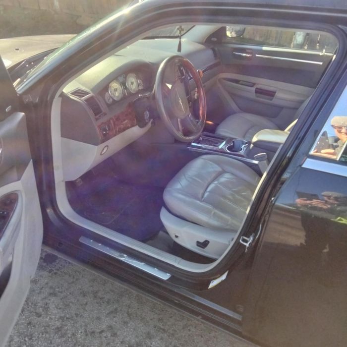 Se vinde Chrysler c300 2008