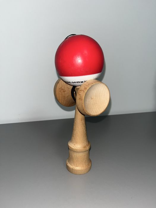 Vand  kendama KROM × Bibi Chemnitz Ajagak in stare foarte buna