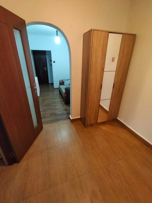 Inchiriez apartament 2 camere-Bulevardul Unirii,Targoviste/COMSION 0