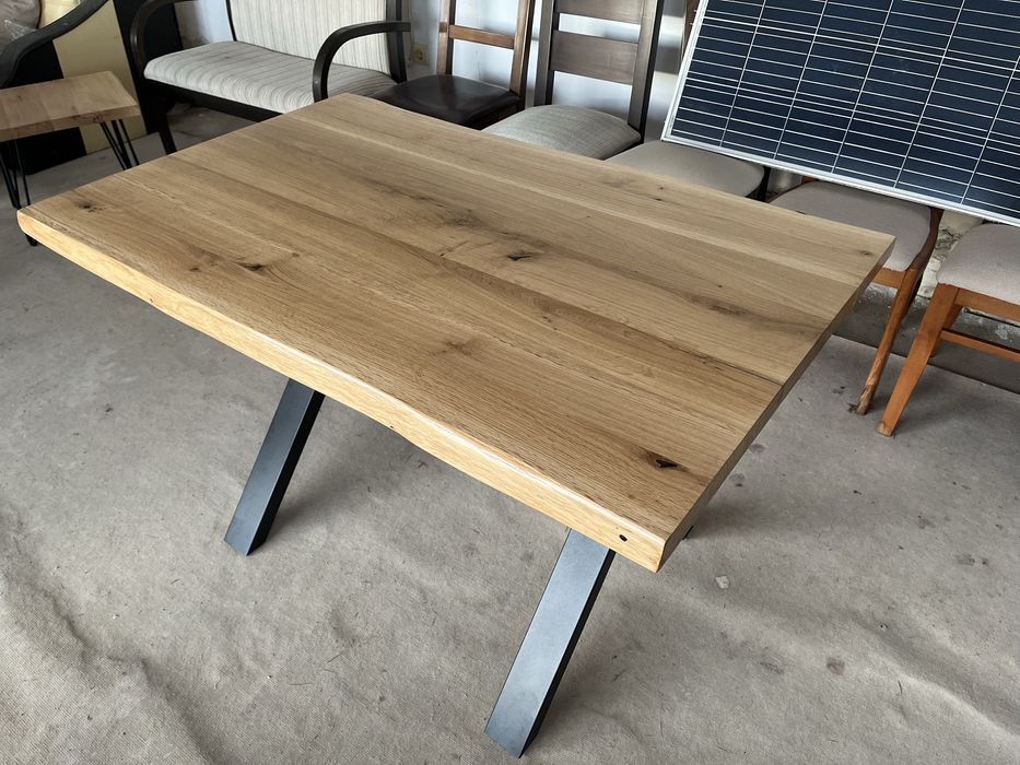 Трапезна маса от дъб масив с метални крака 120/80