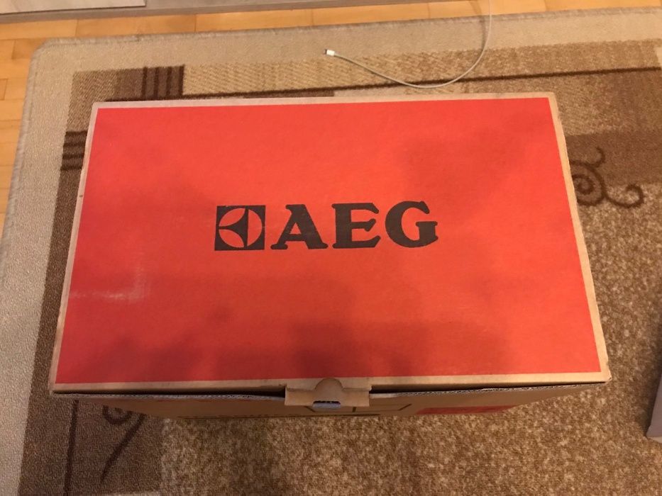 Бойлер AEG *чисто нов*