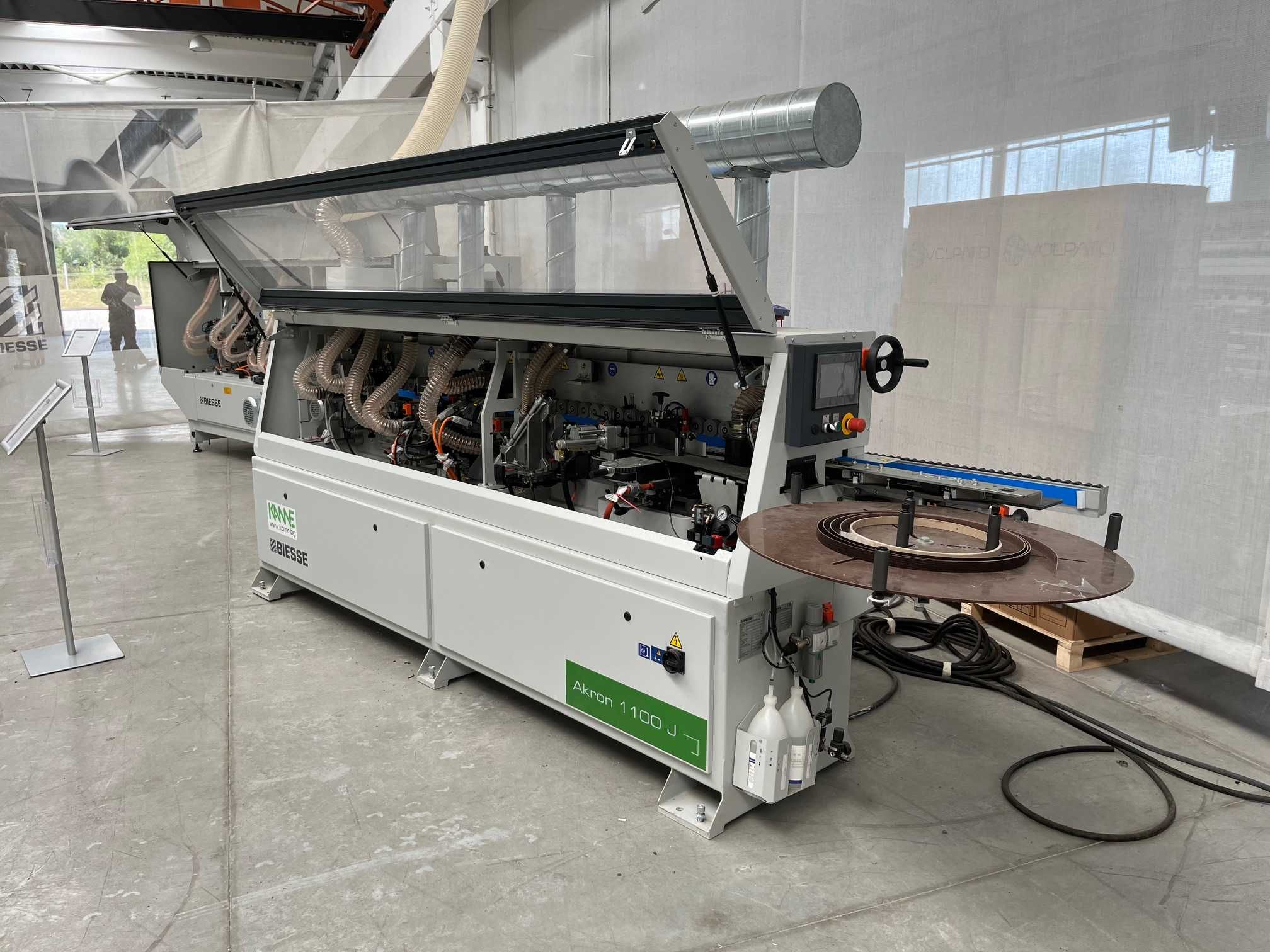 Нова кантираща машина Biesse