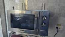 Cuptor cu microunde profesional inox.