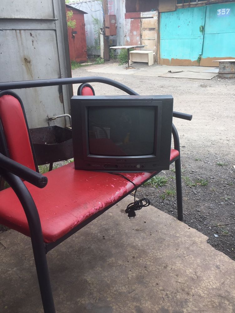 Продается телевизор LG