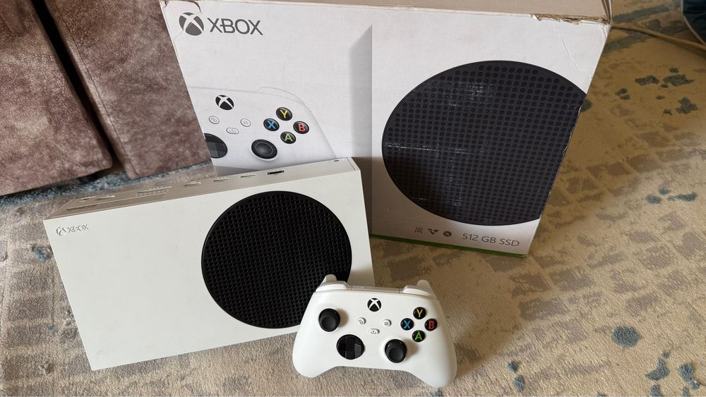 Продам срочно xbox series s