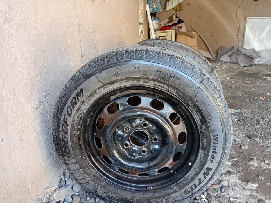 Зимние шины 195/65/R15