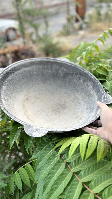 Казан без крышки в хорошом состояний