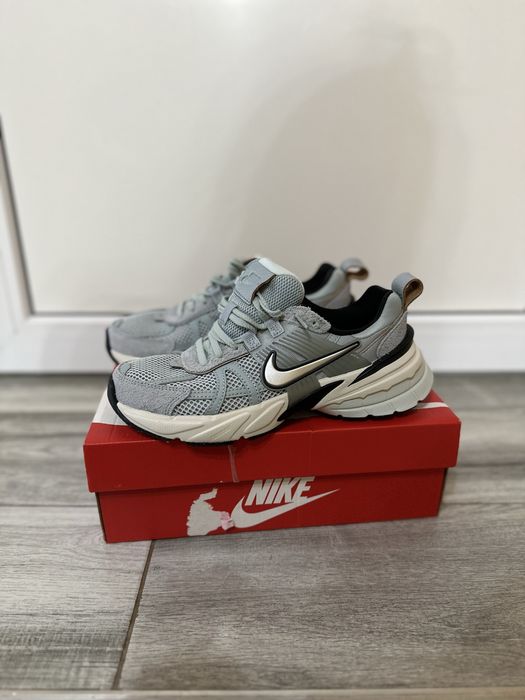Adidasi Nike Noi!!!