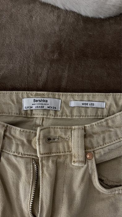 blugi wide leg cu rupturi bershka