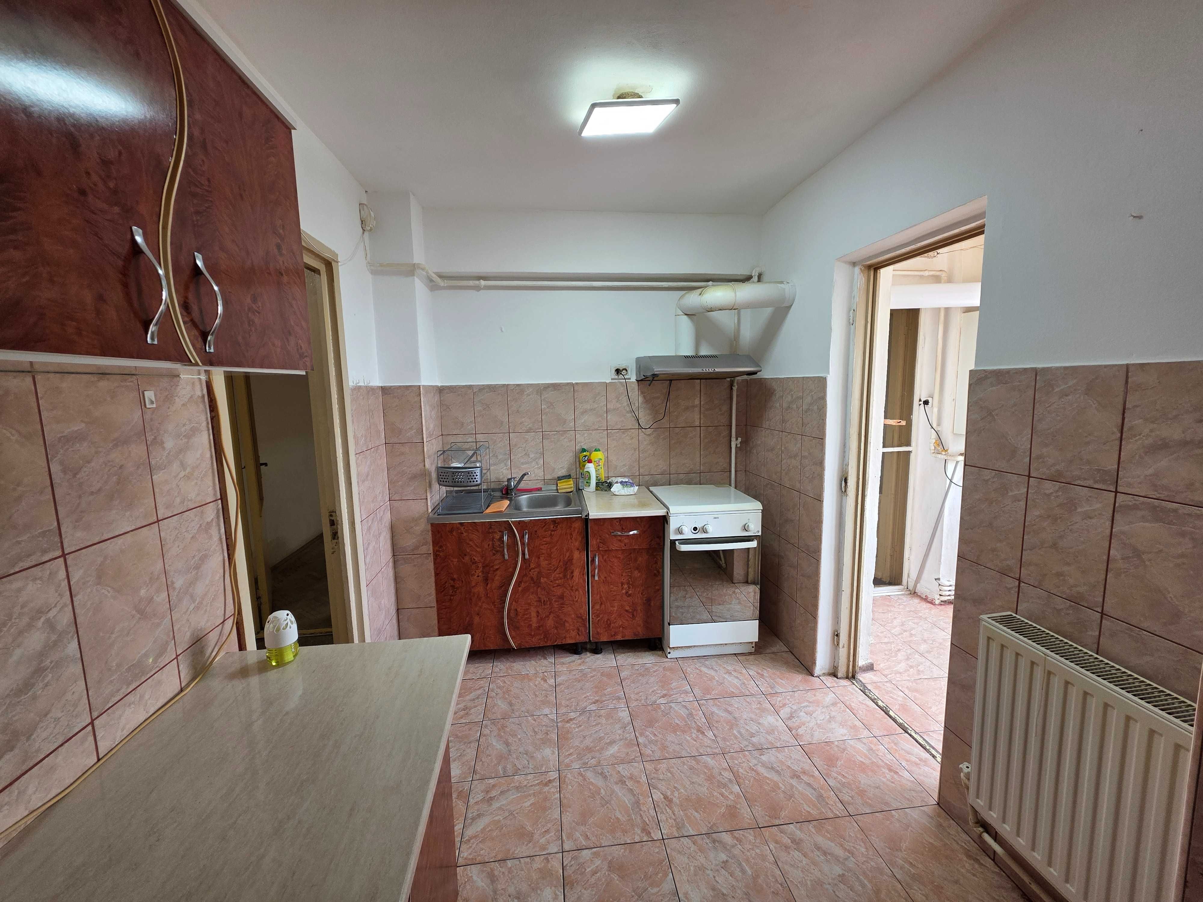 Proprietar-3 camere-ap central, gata de personalizat după bunul plac