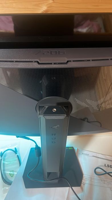 Monitor OLED Asus ROG Strix XG27UCDMG