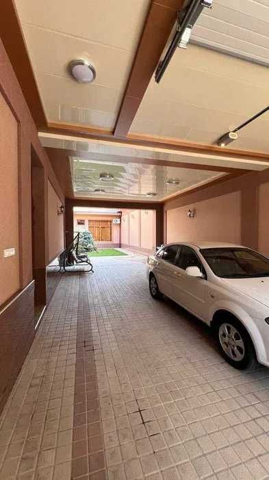 Луначарский Мирзо Улугбек Дом 6сот 500 м2 ул. Темур Малик Уй сотилади