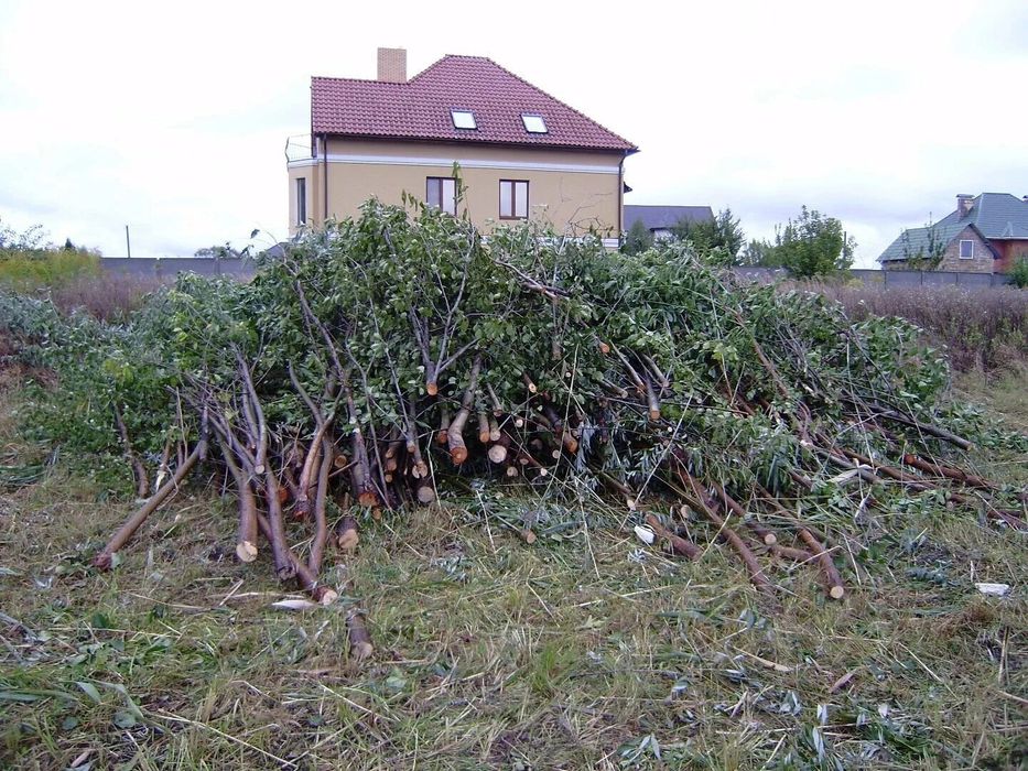 Измельчение веток в щепу. Уберем ваш сад быстро и чисто!