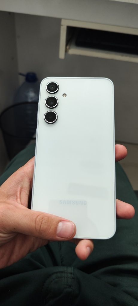 Samsung A35. 8 256gb