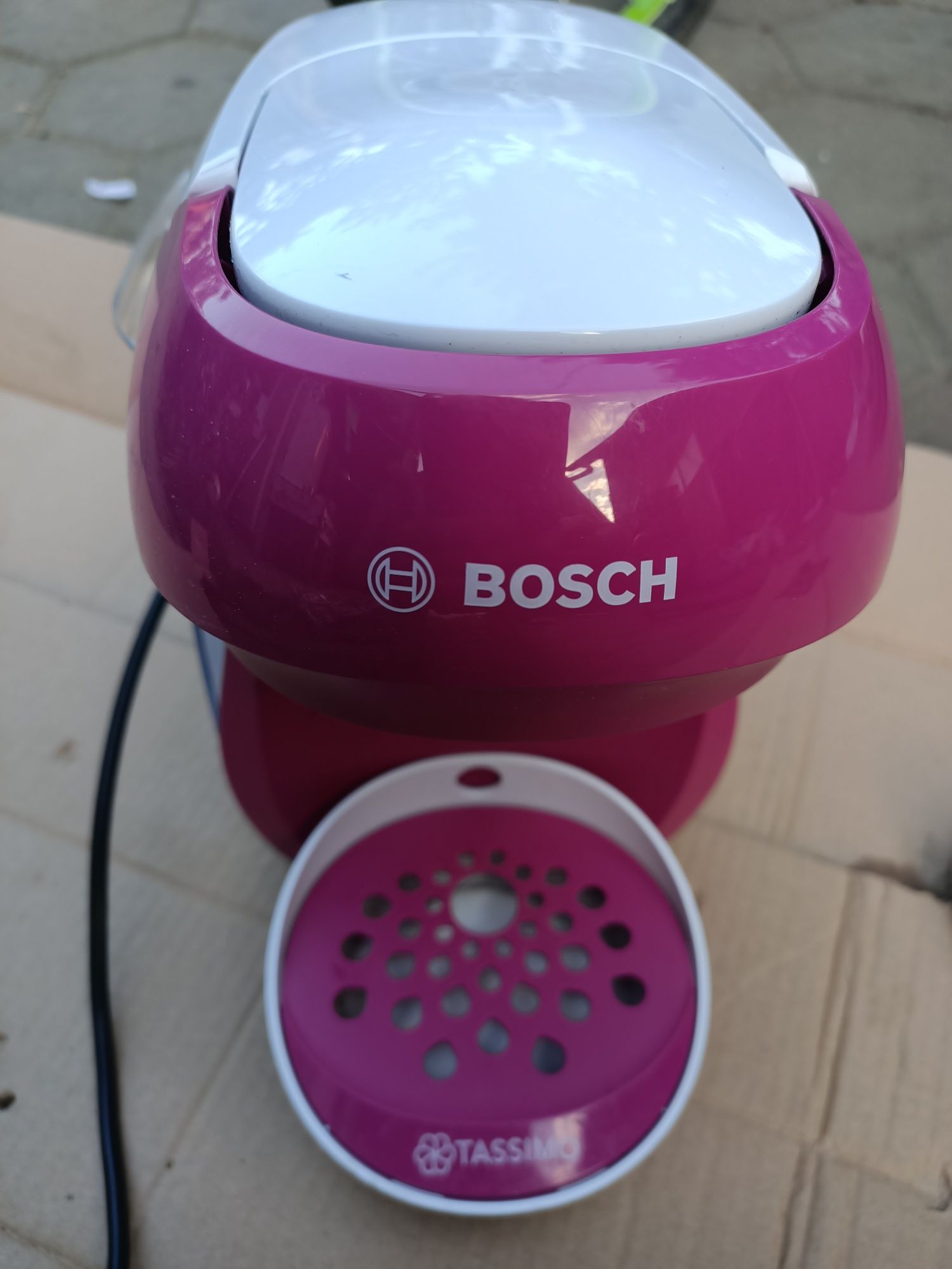 Mașina de cafea Bosch Tassimo cu capsule