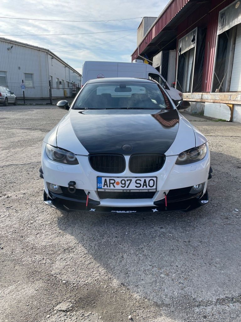 Vând sau schimb BMW E92 320D