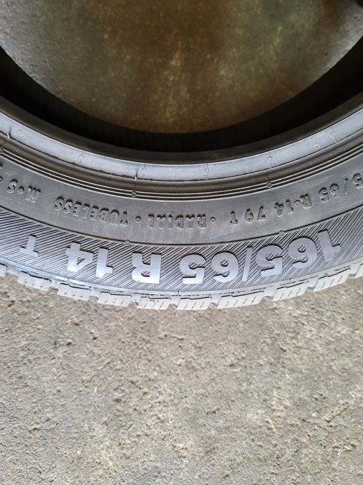 2 anvelope 165 65 R 14 Barum iarna