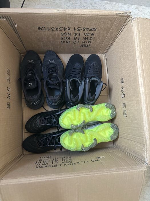 Кашон с обувки + още три модела.Доставката се поема от куповача