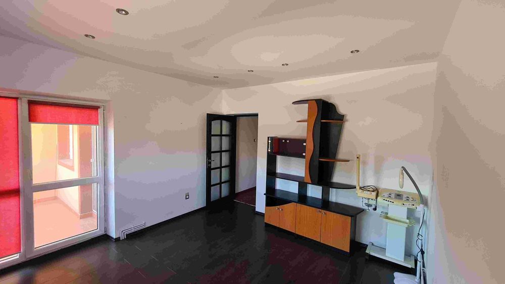 PROPRIETAR-apartament pretabil birouri,140 mp,etajul 1 vila, Bd Mamaia