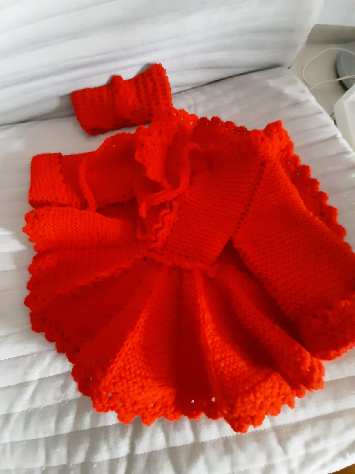 Rochiță tricotata manual