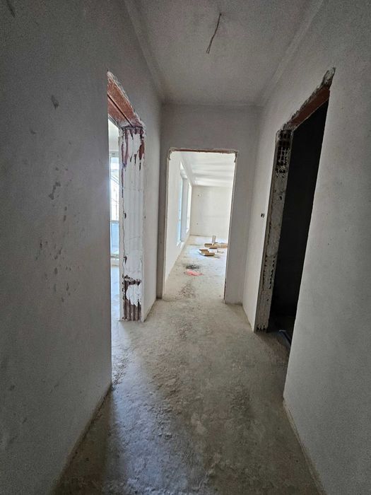 Продава се Двустаен апартамент в Пловдив, Остромила - 82 кв.м за 915 €/кв.м - Снимка #5