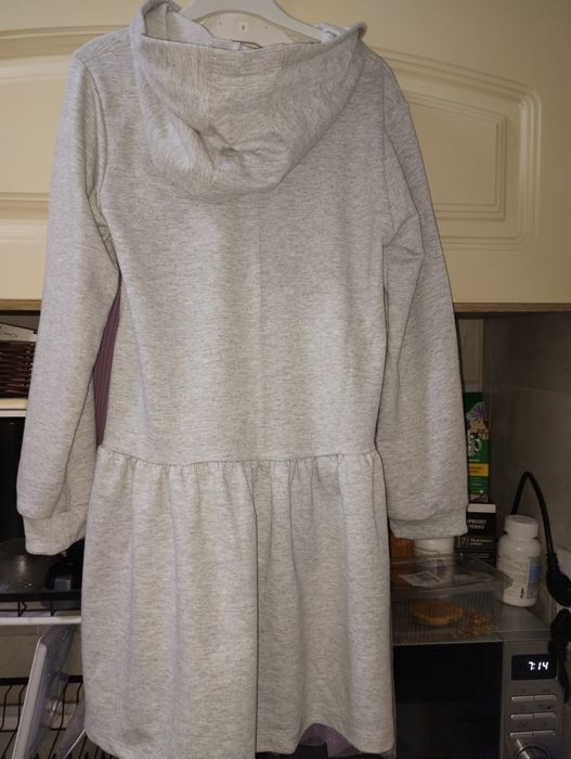 Rochita sport cu gluga fetita