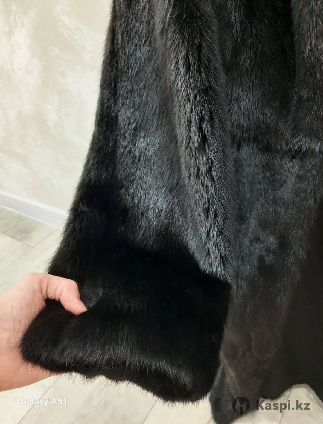 Продам норковую шубу