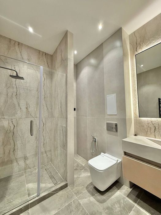 Продается 5ти комнатная квартира в ЖК Poytaht Gavhari, Ц2, Юнусабад